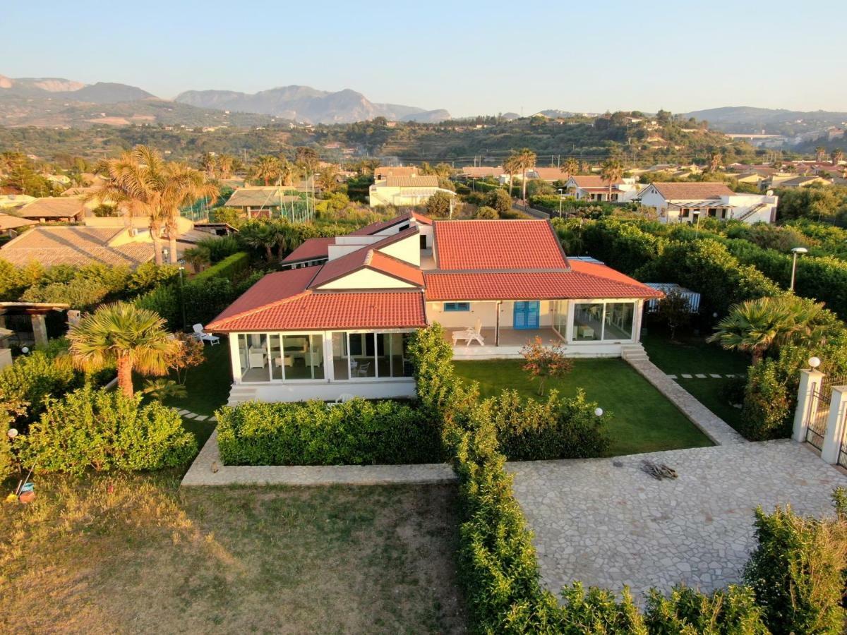Villa Letizia Кампофеличе-ди-Роччелла Экстерьер фото